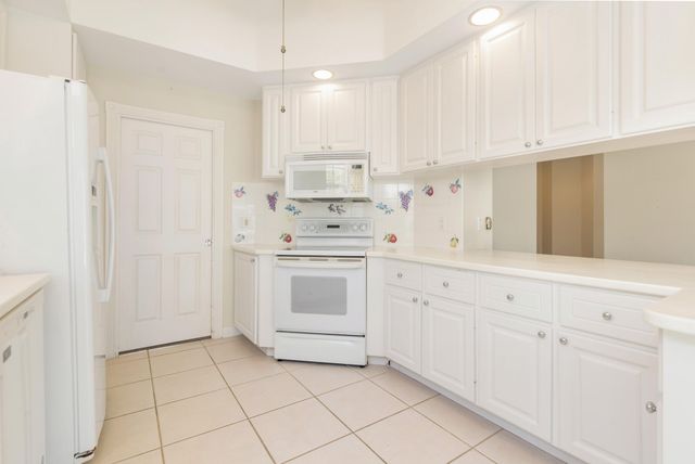 150 Euphrates Circle, Palm Beach Gardens, FL 33410