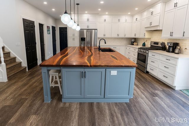 513 S 32nd Street, Escanaba, MI 49829