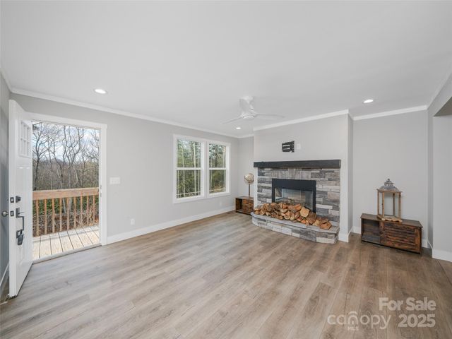 92 Jarrett Drive, Bakersville, NC 28705