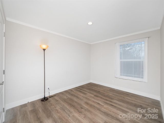 92 Jarrett Drive, Bakersville, NC 28705