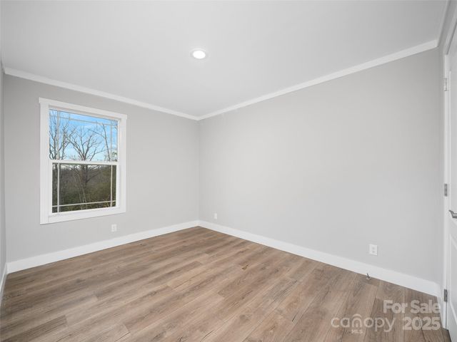 92 Jarrett Drive, Bakersville, NC 28705