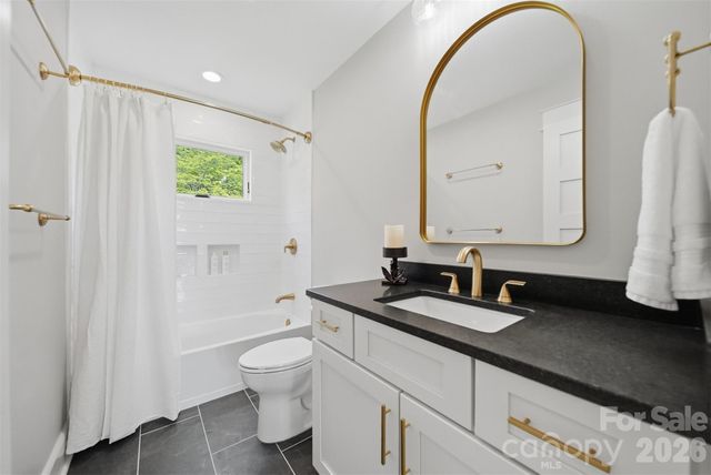 8788 Donald Barrier Street, Newland, NC 28657