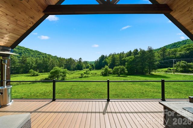 8788 Donald Barrier Street, Newland, NC 28657