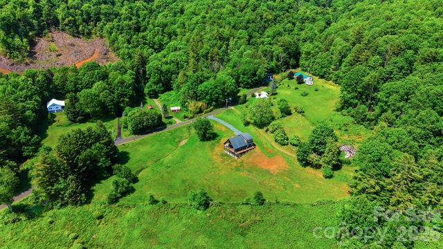 8788 Donald Barrier Street, Newland, NC 28657