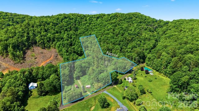8788 Donald Barrier Street, Newland, NC 28657