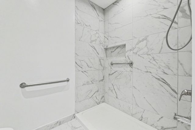 8026 E Morningside St, Wichita, KS 67207