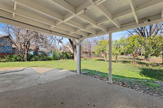 8026 E Morningside St, Wichita, KS 67207