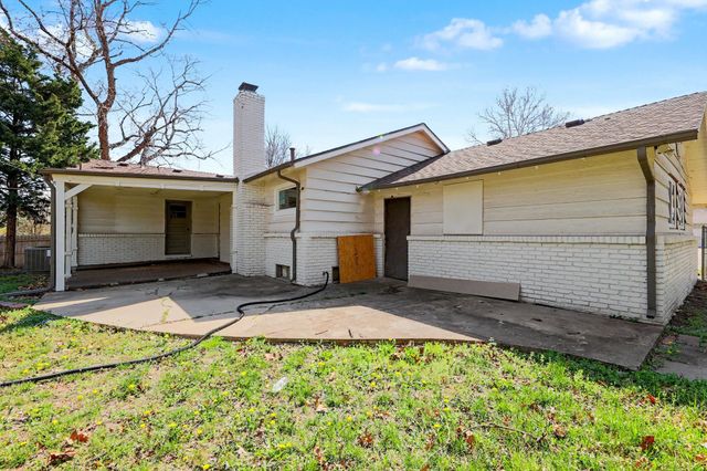 8026 E Morningside St, Wichita, KS 67207