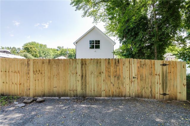 18 W 29th St, Richmond, VA 23223