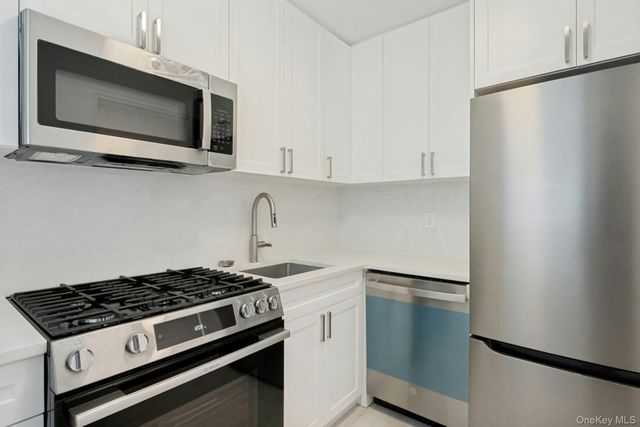 4705 Henry Hudson Parkway 15C, Bronx, NY 10471