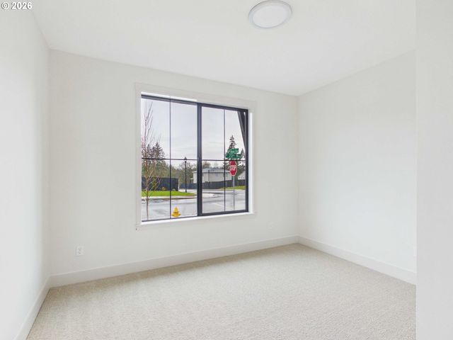 521 W 20TH Way, La Center, WA 98629