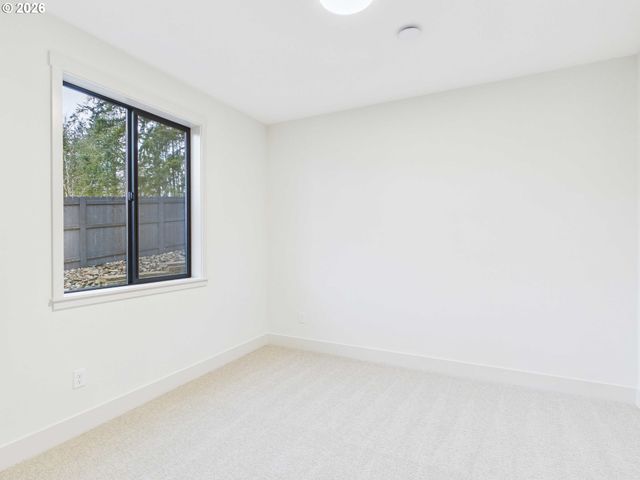 521 W 20TH Way, La Center, WA 98629