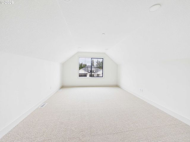 521 W 20TH Way, La Center, WA 98629