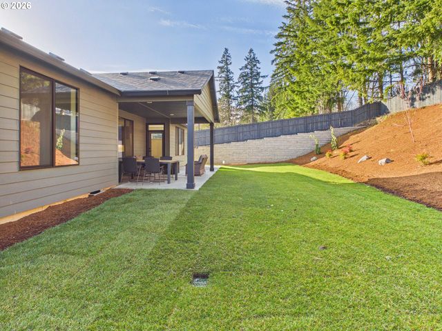 521 W 20TH Way, La Center, WA 98629