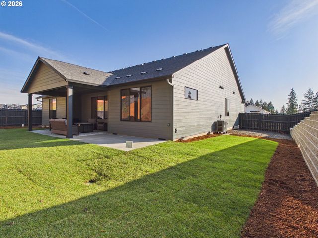 521 W 20TH Way, La Center, WA 98629
