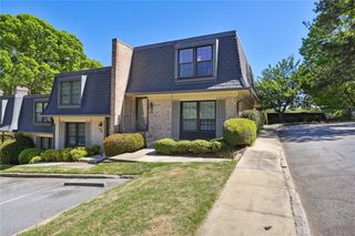 73 La Rue Place NW, Atlanta, GA 30327