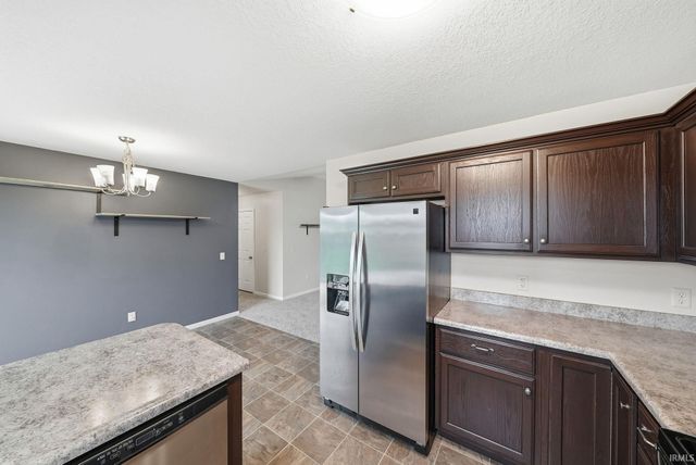 215 Station House Pass, Garrett, IN 46738