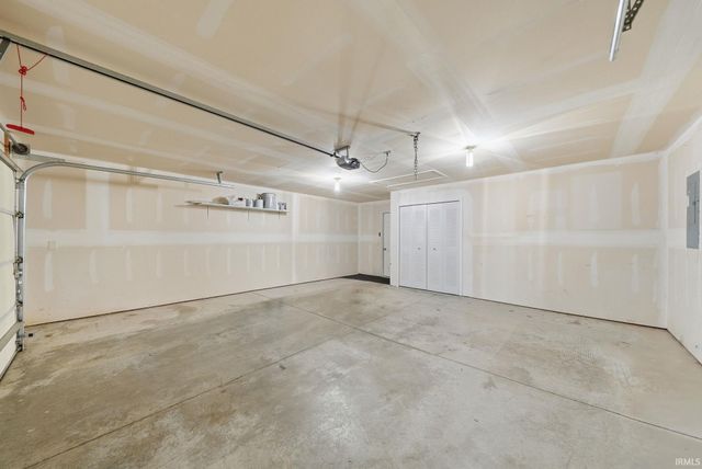 215 Station House Pass, Garrett, IN 46738
