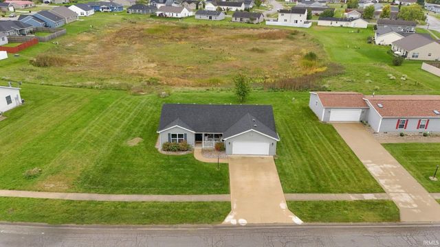 215 Station House Pass, Garrett, IN 46738