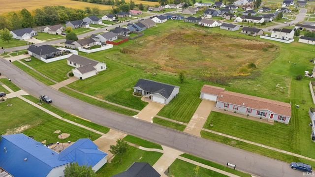 215 Station House Pass, Garrett, IN 46738