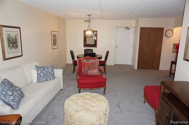 21800 Morley Avenue 105, Dearborn, MI 48124
