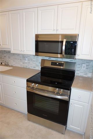 21800 Morley Avenue 105, Dearborn, MI 48124