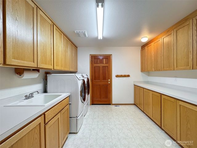 412 Doe Run Road, Sequim, WA 98382