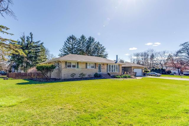 23W073 Dickens Avenue, Glen Ellyn, IL 60137