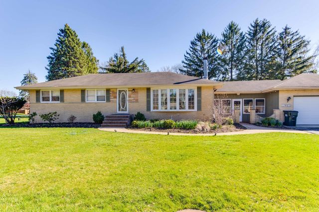 23W073 Dickens Avenue, Glen Ellyn, IL 60137