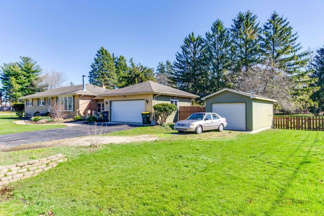 23W073 Dickens Avenue, Glen Ellyn, IL 60137