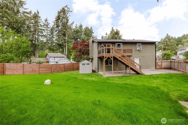 8616 Foster Grove Court NE, Bremerton, WA 98311