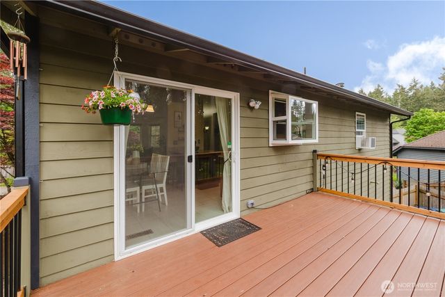 8616 Foster Grove Court NE, Bremerton, WA 98311