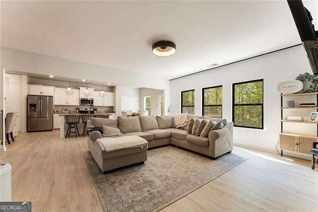 124 Cummings Court, Ball Ground, GA 30107