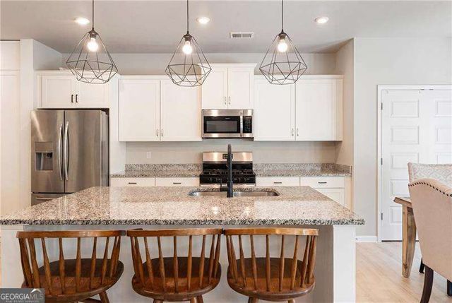 124 Cummings Court, Ball Ground, GA 30107