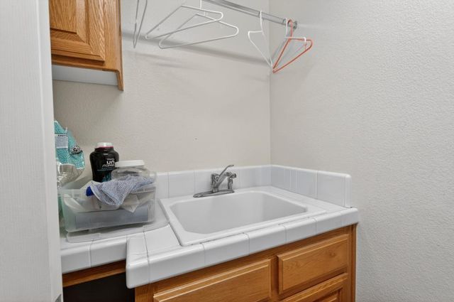 10250 Canadeo Cir, Elk Grove, CA 95757