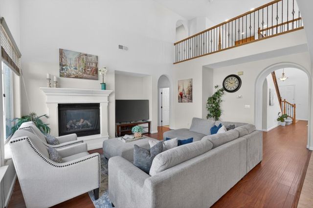 10250 Canadeo Cir, Elk Grove, CA 95757