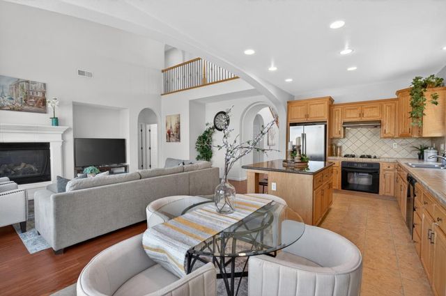 10250 Canadeo Cir, Elk Grove, CA 95757