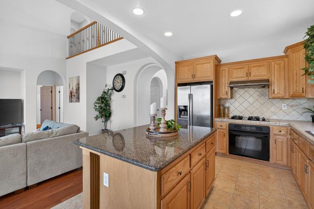 10250 Canadeo Cir, Elk Grove, CA 95757