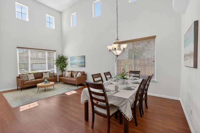 10250 Canadeo Cir, Elk Grove, CA 95757