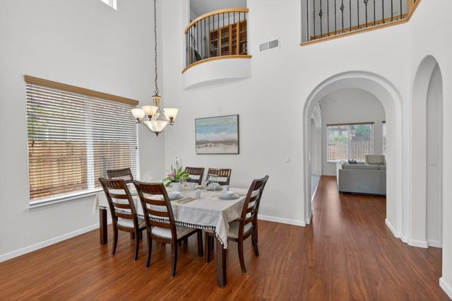10250 Canadeo Cir, Elk Grove, CA 95757