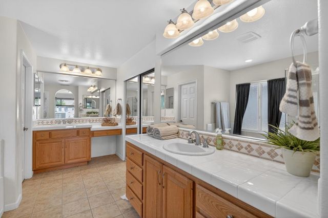 10250 Canadeo Cir, Elk Grove, CA 95757