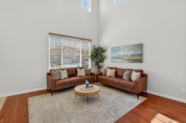 10250 Canadeo Cir, Elk Grove, CA 95757