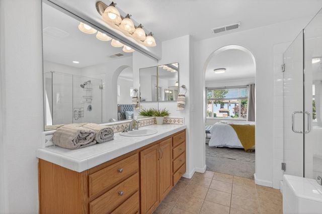 10250 Canadeo Cir, Elk Grove, CA 95757