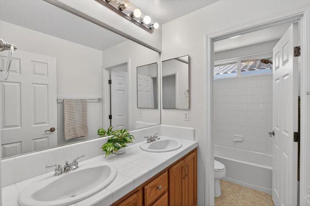 10250 Canadeo Cir, Elk Grove, CA 95757