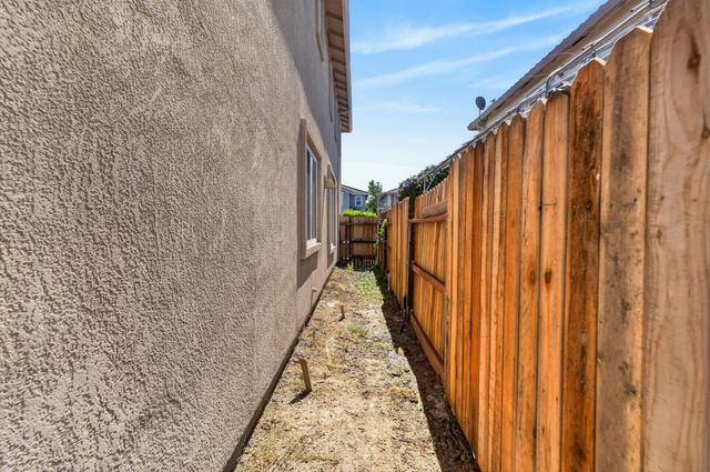 10250 Canadeo Cir, Elk Grove, CA 95757