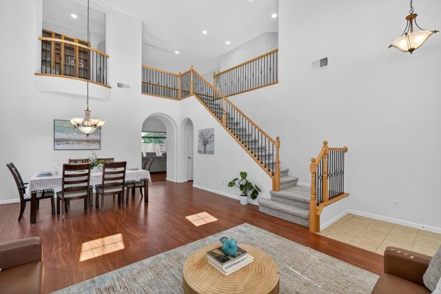 10250 Canadeo Cir, Elk Grove, CA 95757