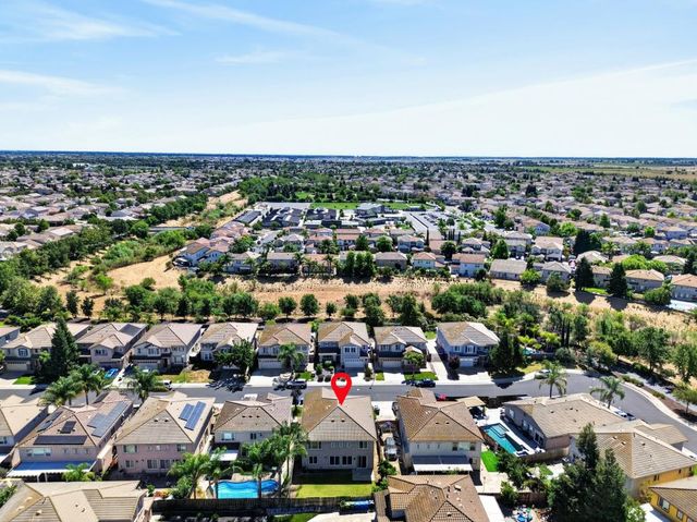 10250 Canadeo Cir, Elk Grove, CA 95757