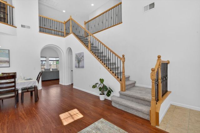 10250 Canadeo Cir, Elk Grove, CA 95757