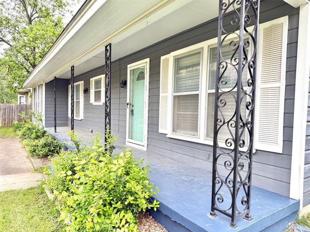 407 W Westhill Drive, Cleburne, TX 76033