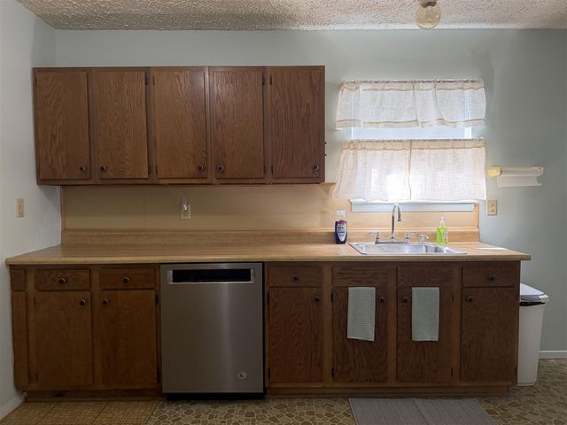 19662 Saint Francis, Livonia, MI 48152